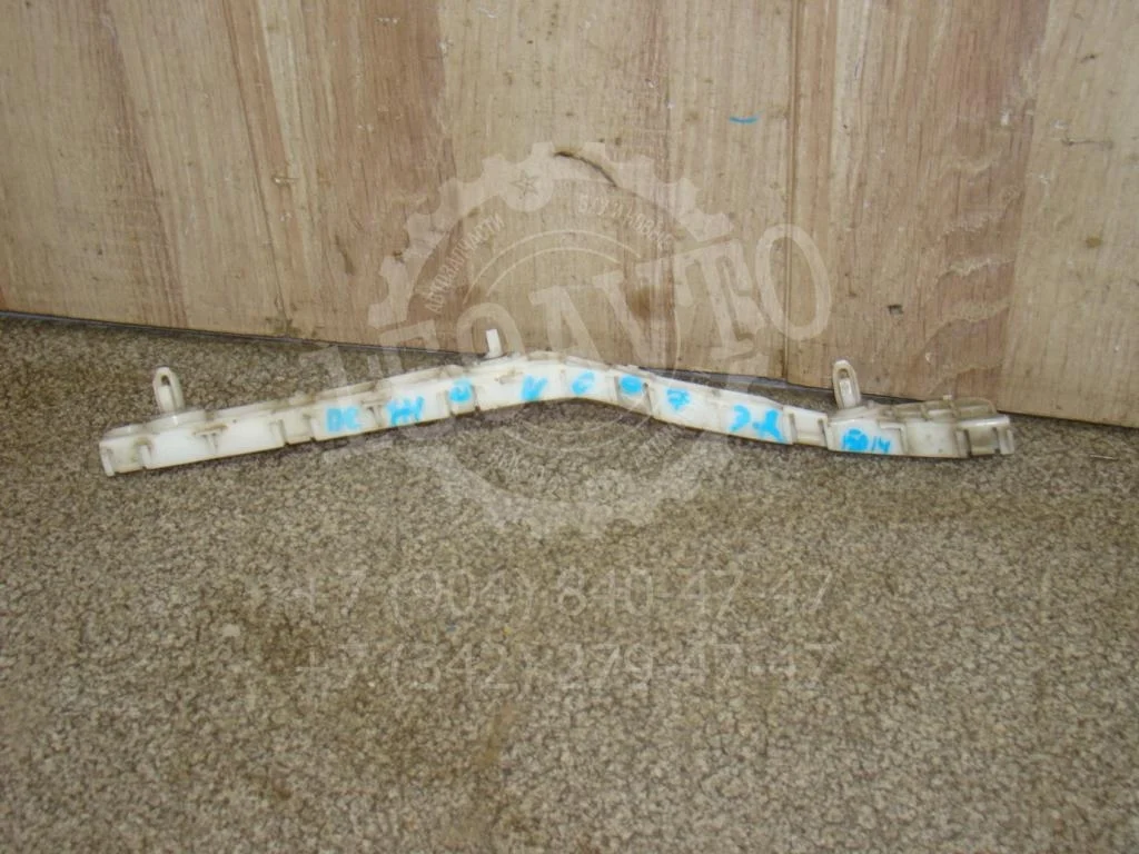 Кронштейн заднего бампера правый Peugeot 4007 2008