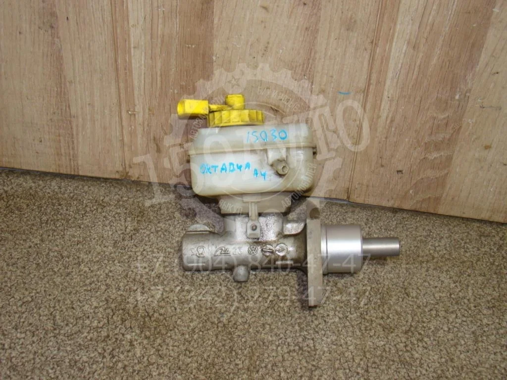 Цилиндр тормозной главный Skoda Octavia 1 2007 A4