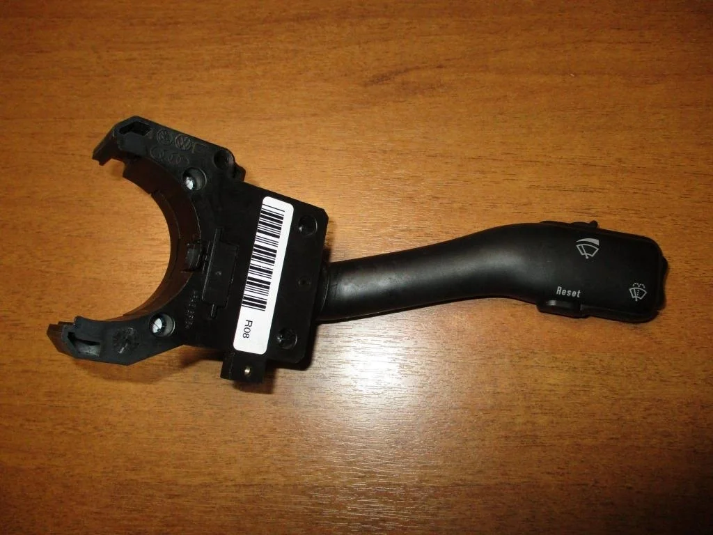 Переключатель стеклоочистителей Skoda Octavia 1 2007 A4