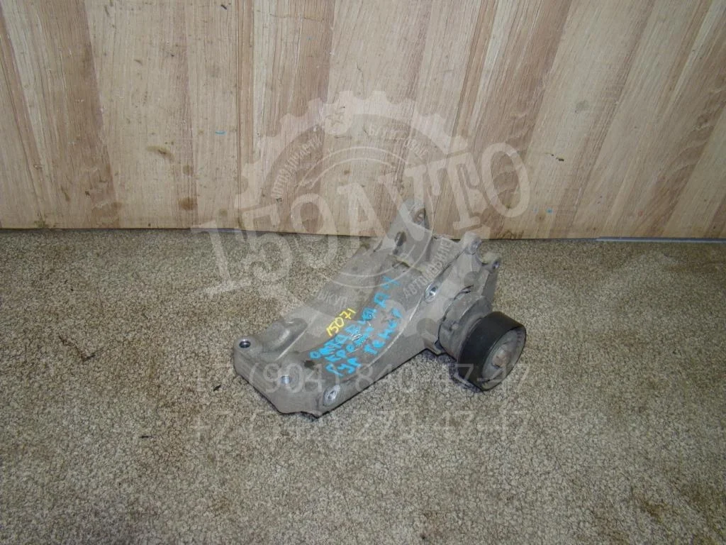 Кронштейн генератора Skoda Octavia 1 2007 A4