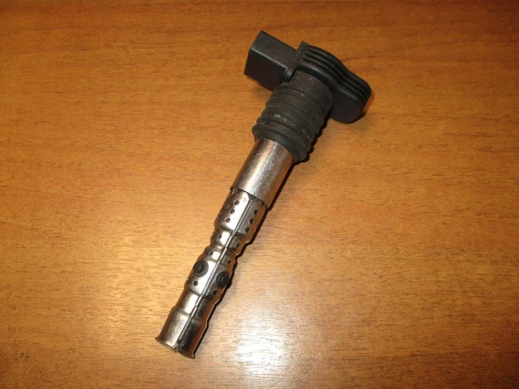 Катушка зажигания Volkswagen Passat B5