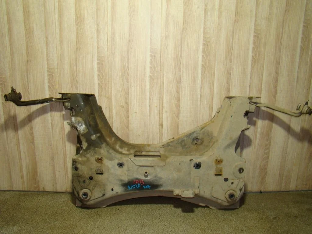 Подрамник Nissan Note 2008 E11