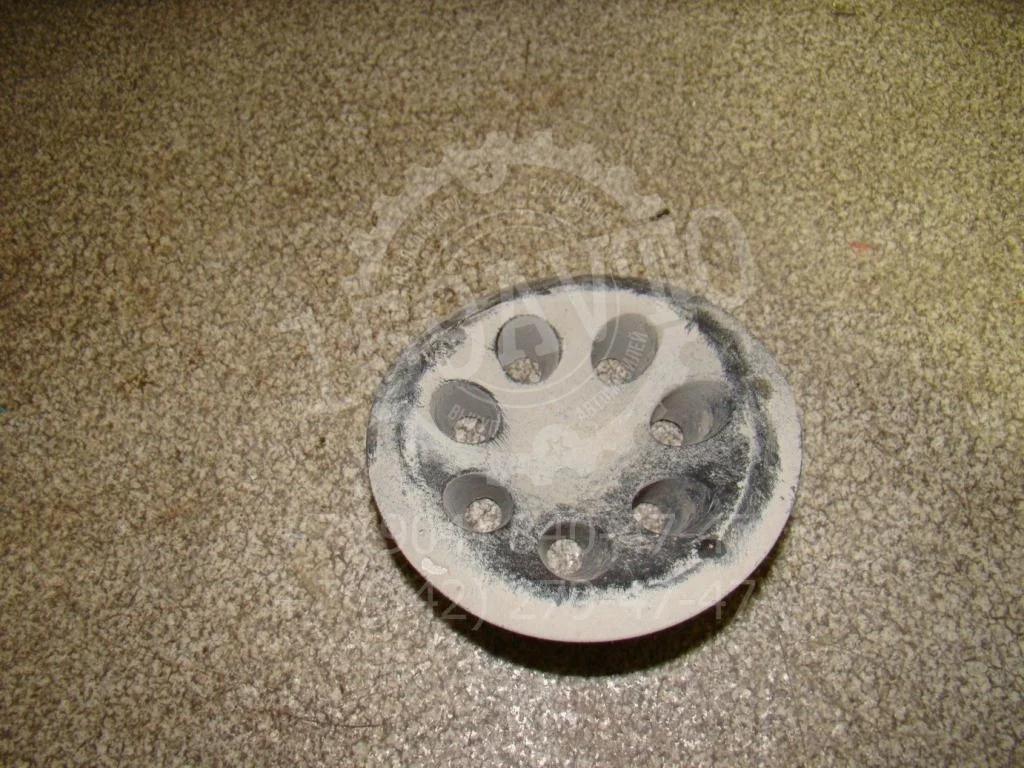 Заглушка в бампер левая Nissan Note 2008 E11