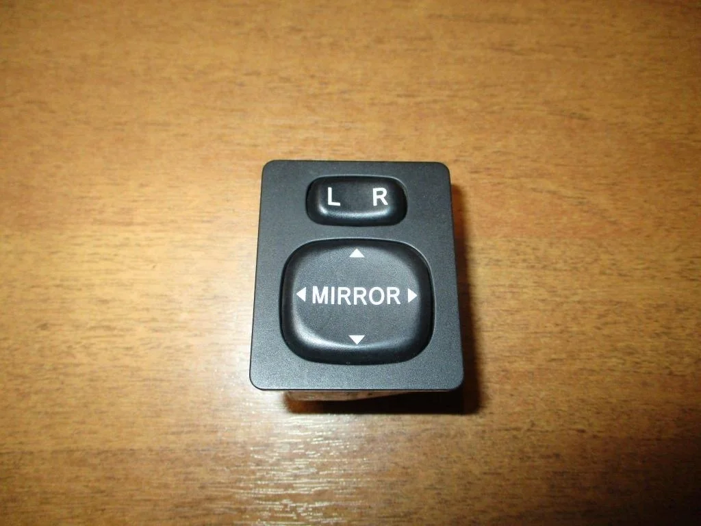 Переключатель регулировки зеркала Toyota Corolla E150