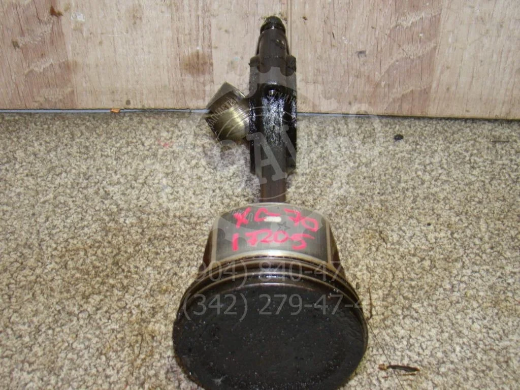 Поршень с шатуном Volvo XC70 2