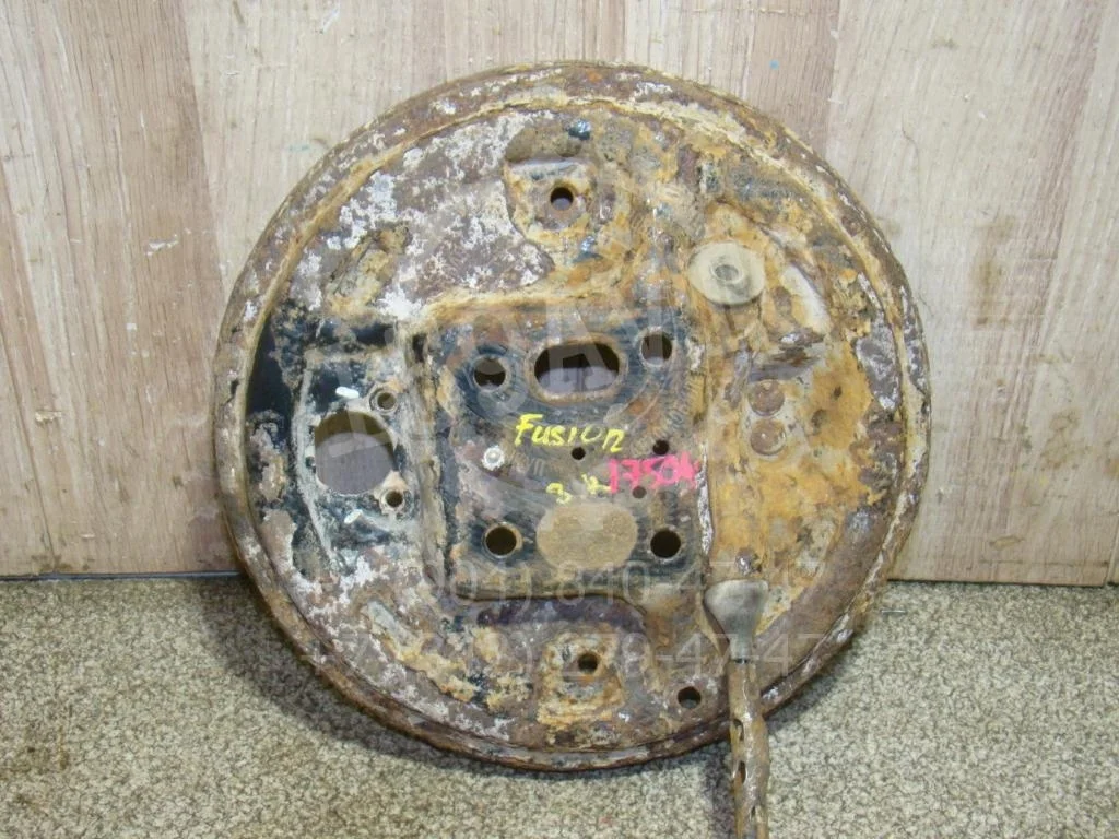 Щит опорный задний правый Ford Fusion 2007 CBK