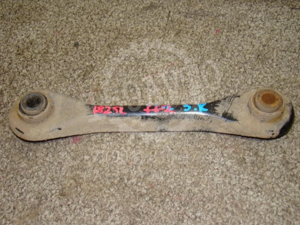 Рычаг задний поперечный Ford Focus 2008