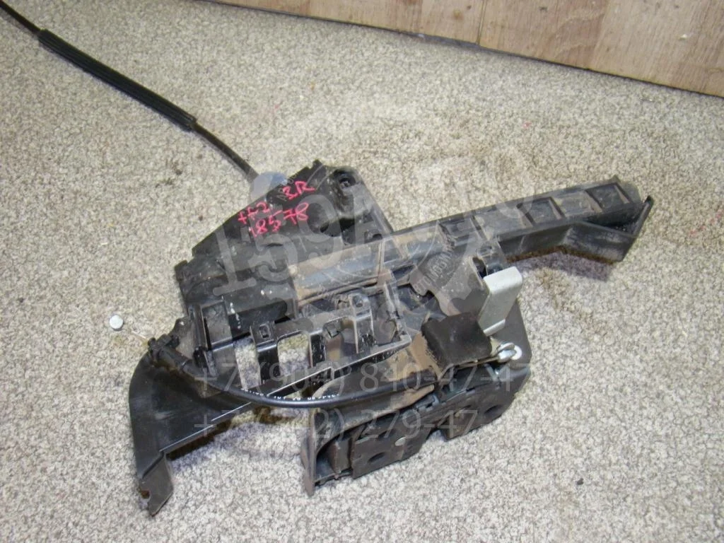 Замок двери задней правой Ford Focus 2008