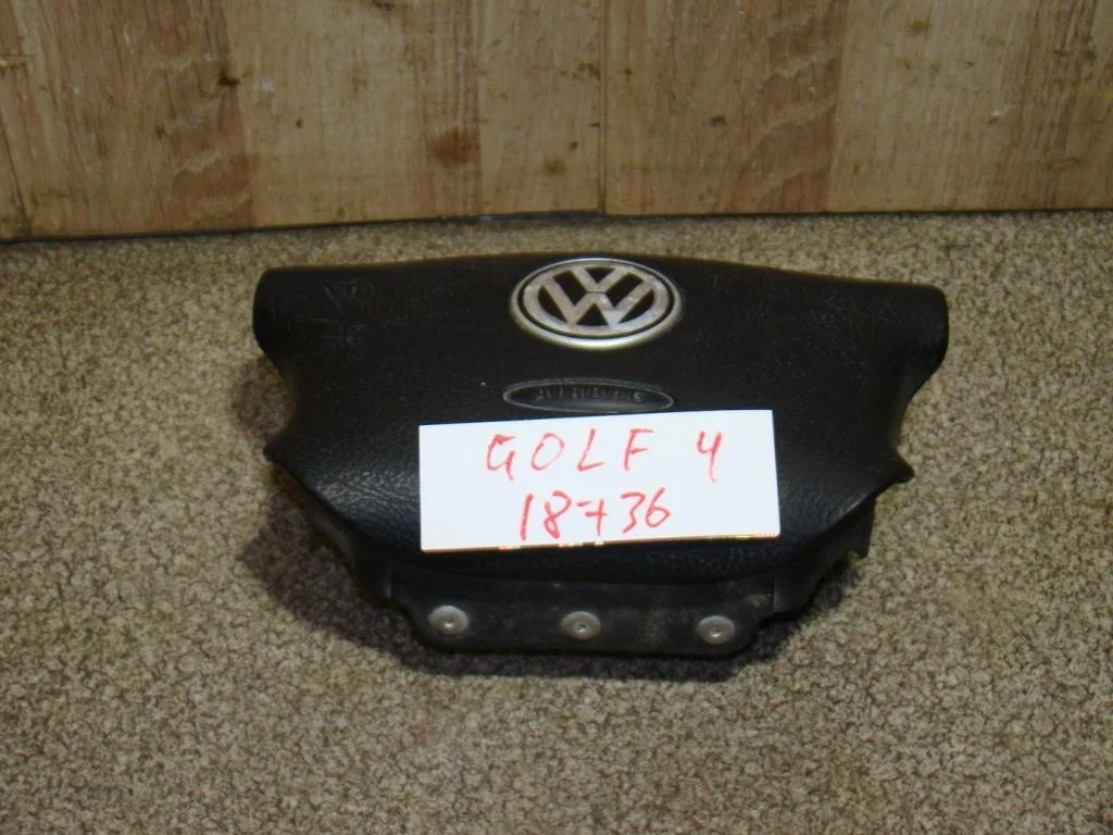 Подушка безопасности в руль Volkswagen Golf 4