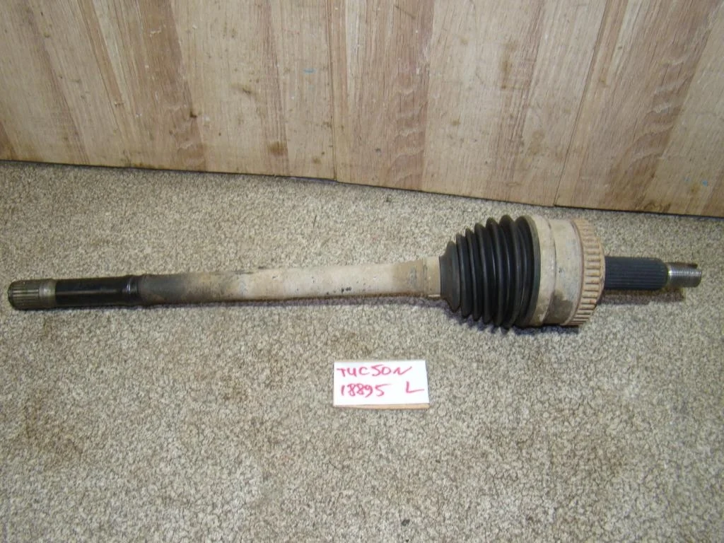 Полуось передняя левая Hyundai Tucson 1 JM