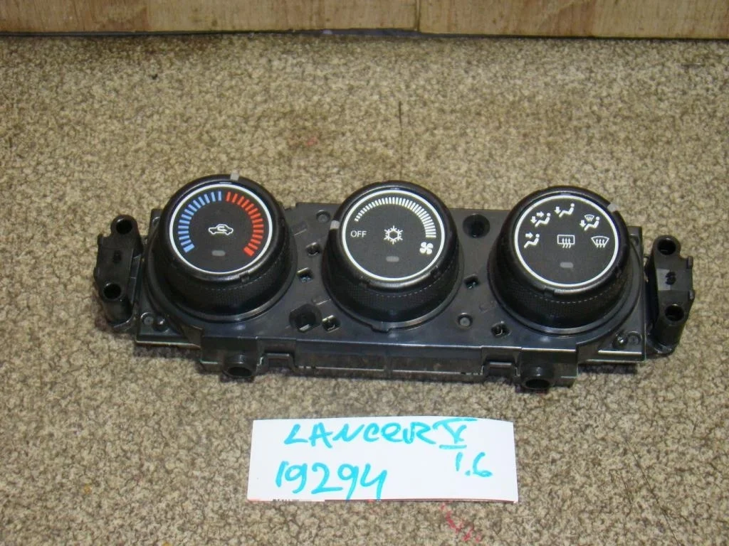 Блок управления отопителем Mitsubishi Lancer 10 CY