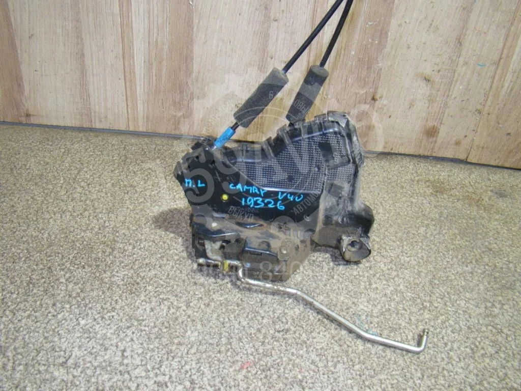 Замок двери передней левой Toyota Camry 2007 XV40