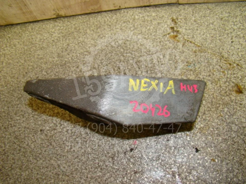 Кронштейн двигателя правый Daewoo Nexia N100, N150