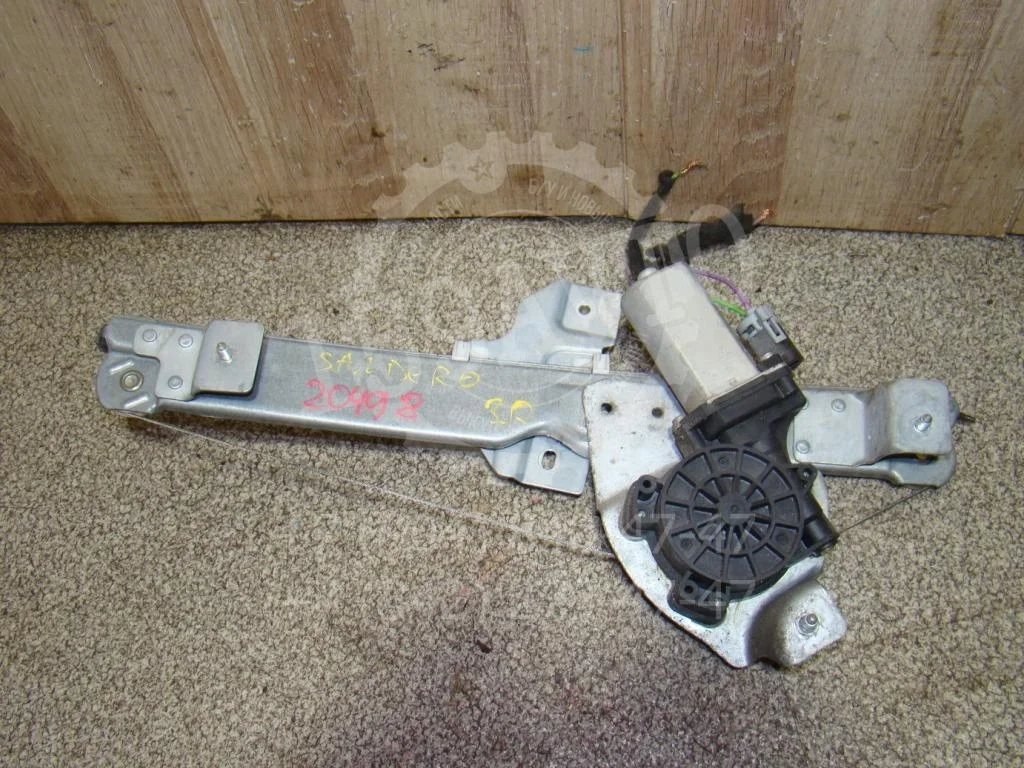 Стеклоподъемник задний правый Renault Sandero 1 BS