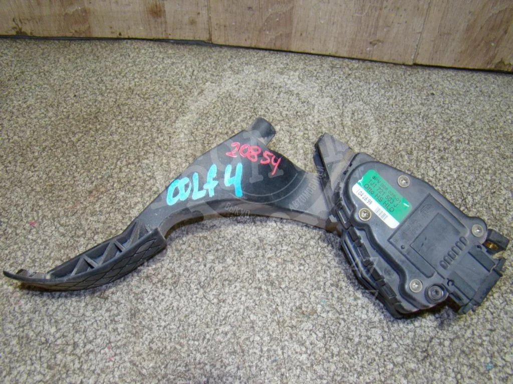 Педаль газа Volkswagen Golf 4