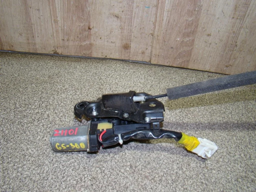 Замок багажника Lexus GS350 S190