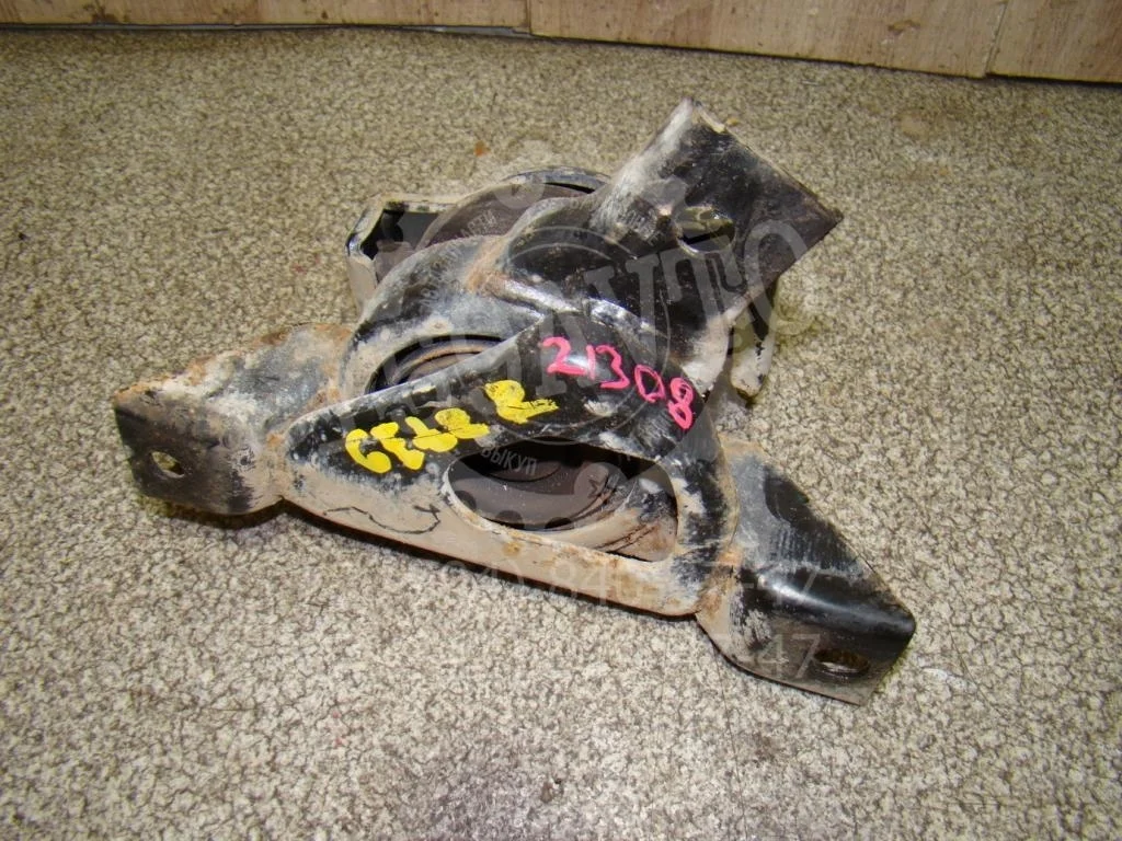 Опора двигателя правая Hyundai Getz 2006 TB