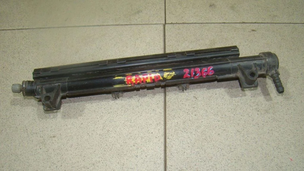 Рейка топливная Skoda Rapid 1 2014