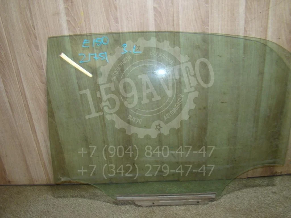 Стекло двери задней левой Toyota Corolla E150