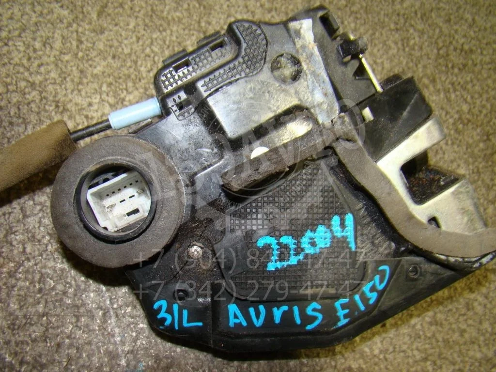 Замок двери задней левой Toyota Auris E150