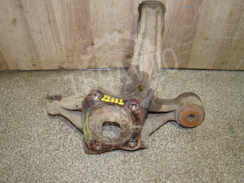 Кулак поворотный задний левый Toyota Camry 2007 XV40