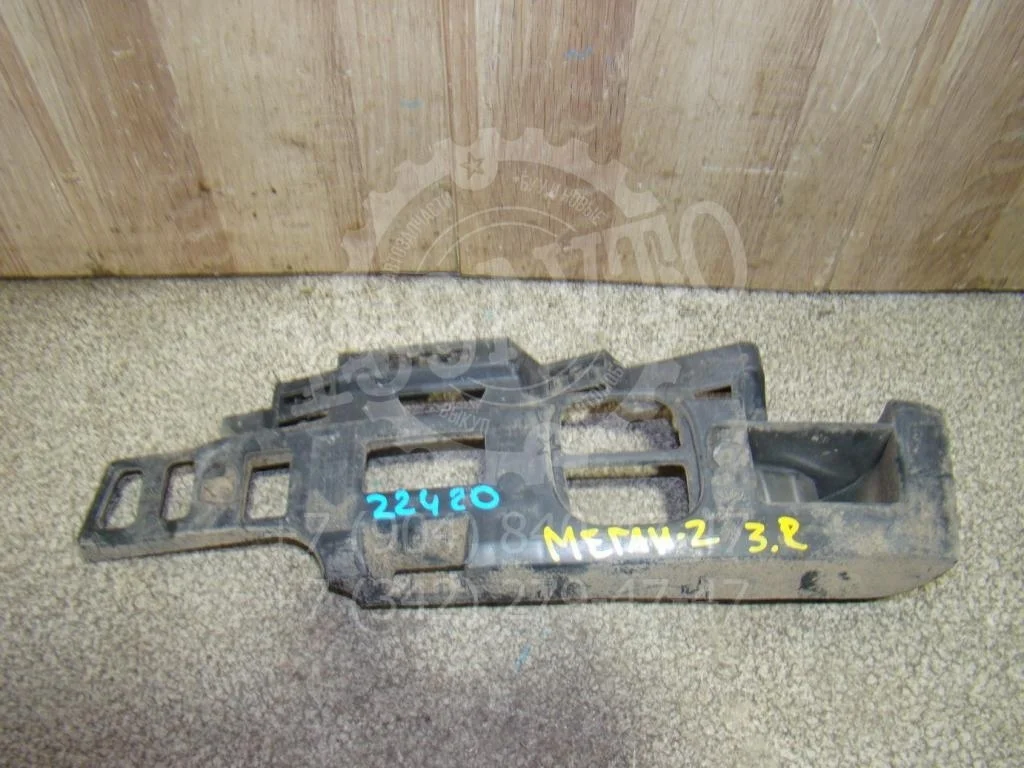 Кронштейн заднего бампера правый Renault Megane 2