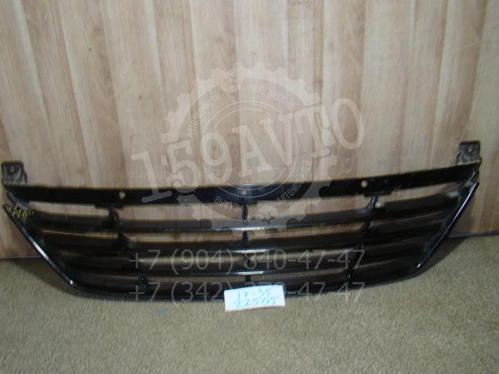 Решетка в бампер центральная Hyundai ix35 LM