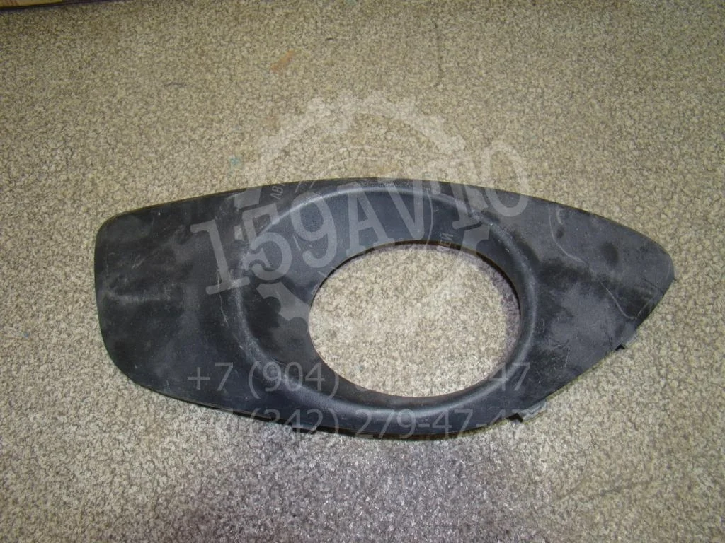 Рамка противотуманой фары левой Hyundai Santa Fe 2 CM