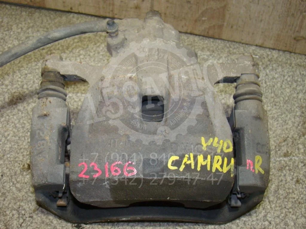 Суппорт передний правый Toyota Camry 2007 XV40