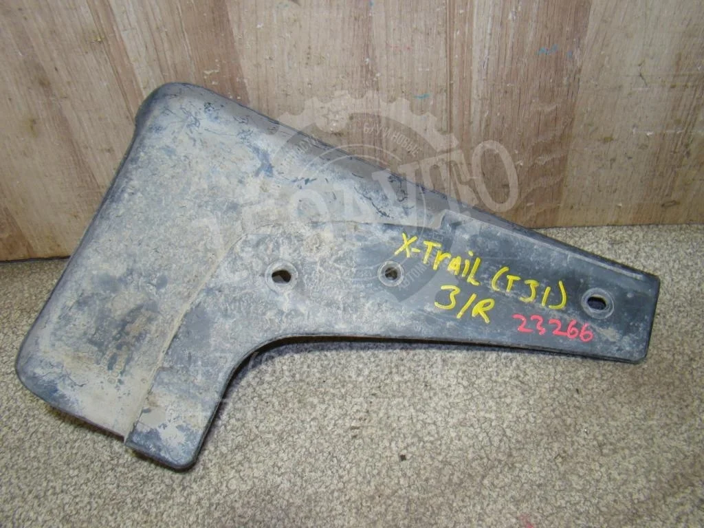 Брызговик задний правый Nissan X-Trail T31