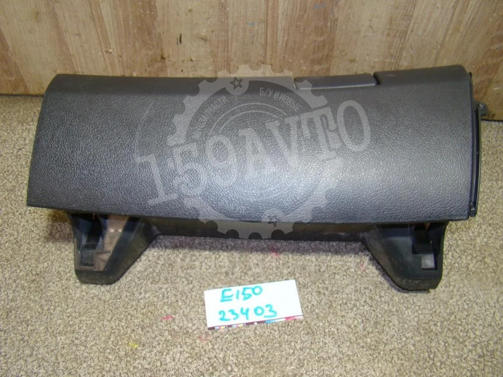 Бардачок Toyota Corolla E150