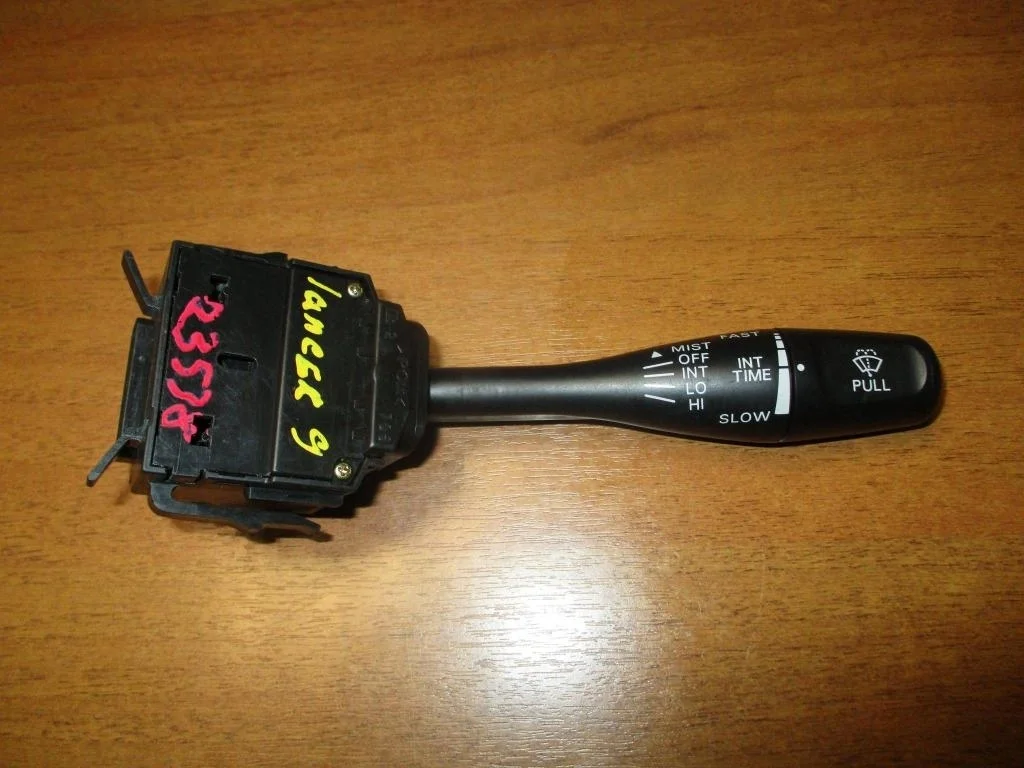 Переключатель стеклоочистителей Mitsubishi Lancer 9 CS