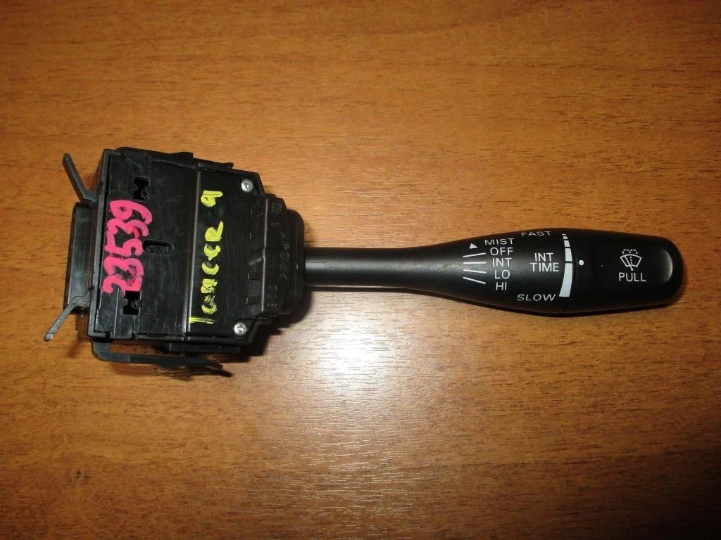 Переключатель стеклоочистителей Mitsubishi Lancer 9 CS