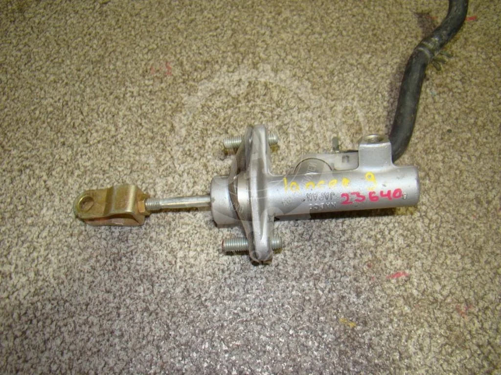 Цилиндр сцепления главный Mitsubishi Lancer 9 CS