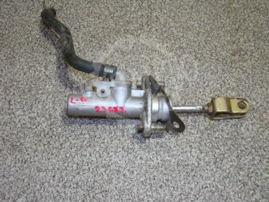 Цилиндр сцепления главный Mitsubishi Lancer 9 CS