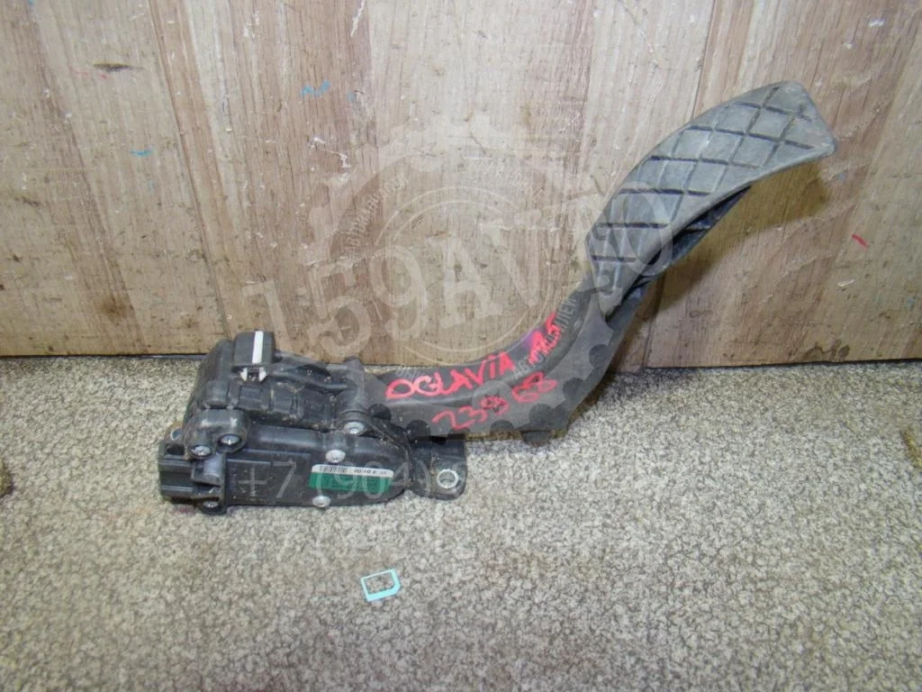 Педаль газа Skoda Octavia 2 A5