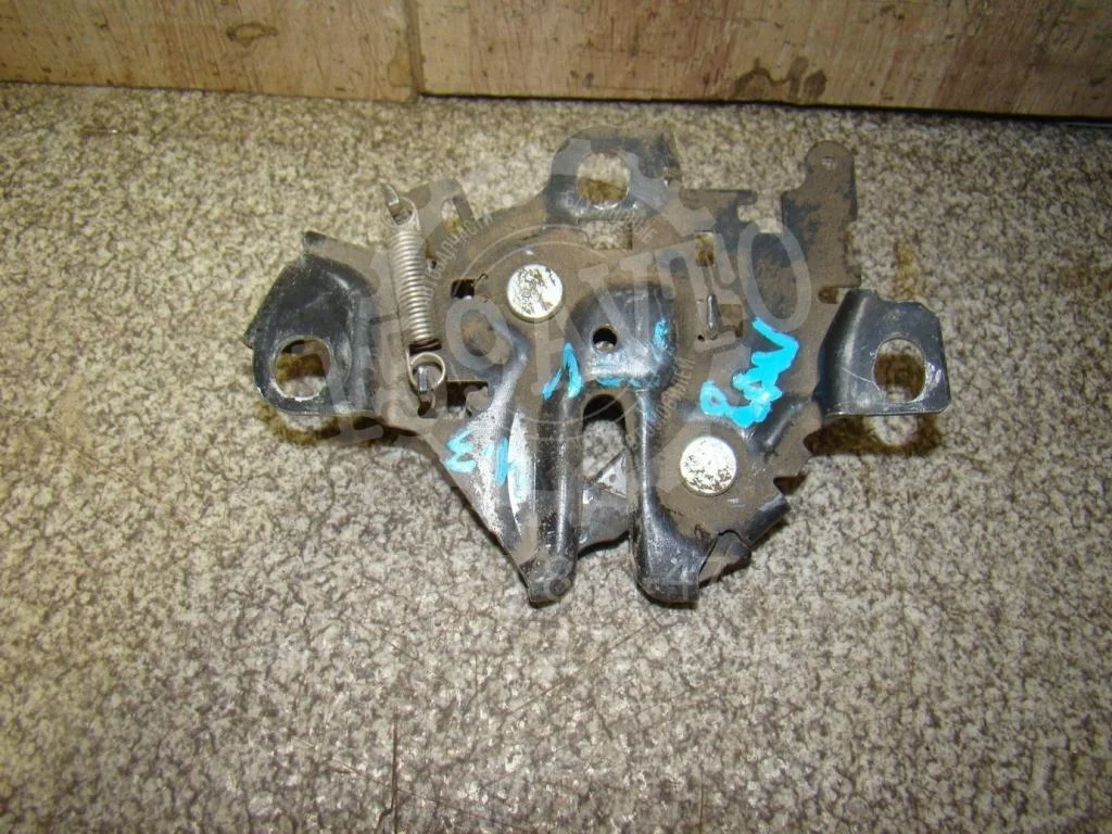 Замок капота Toyota RAV4 A30