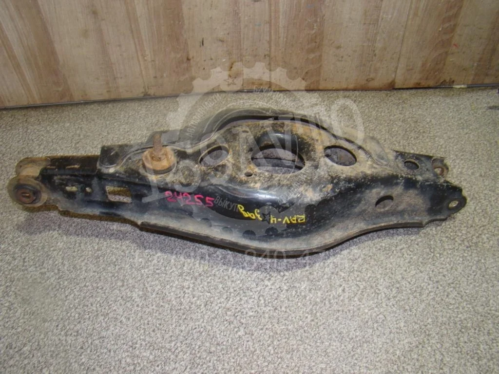 Рычаг задний поперечный левый Toyota RAV4 A30