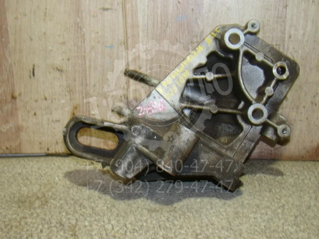 Кронштейн двигателя правый Ford Fusion CBK