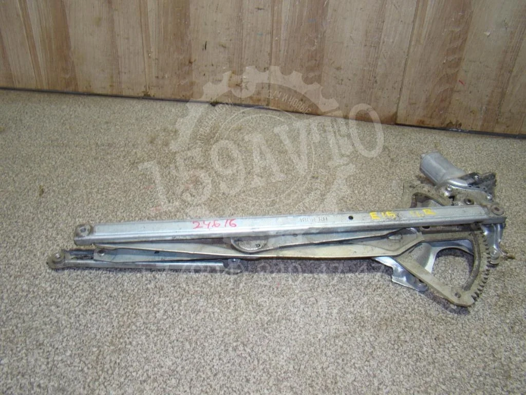 Стеклоподъемник передний правый Toyota Corolla E150