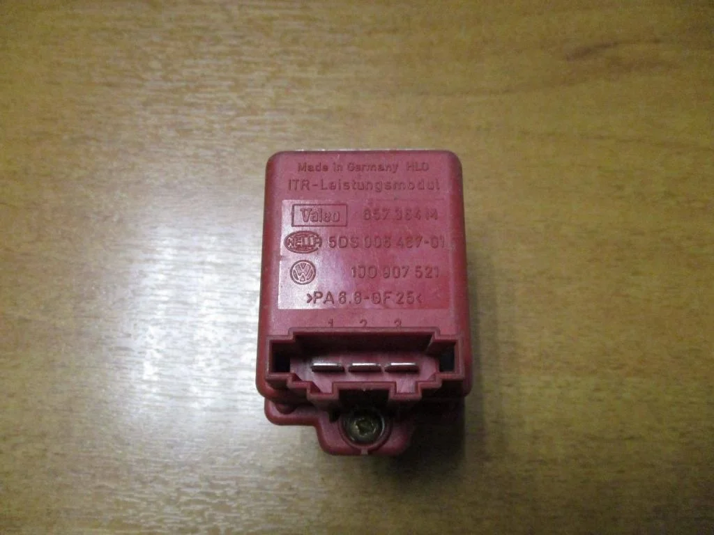 Резистор отопителя Volkswagen Golf 4