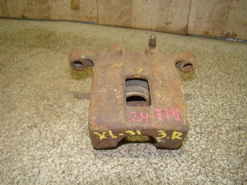 Суппорт задний правый Nissan X-Trail T31