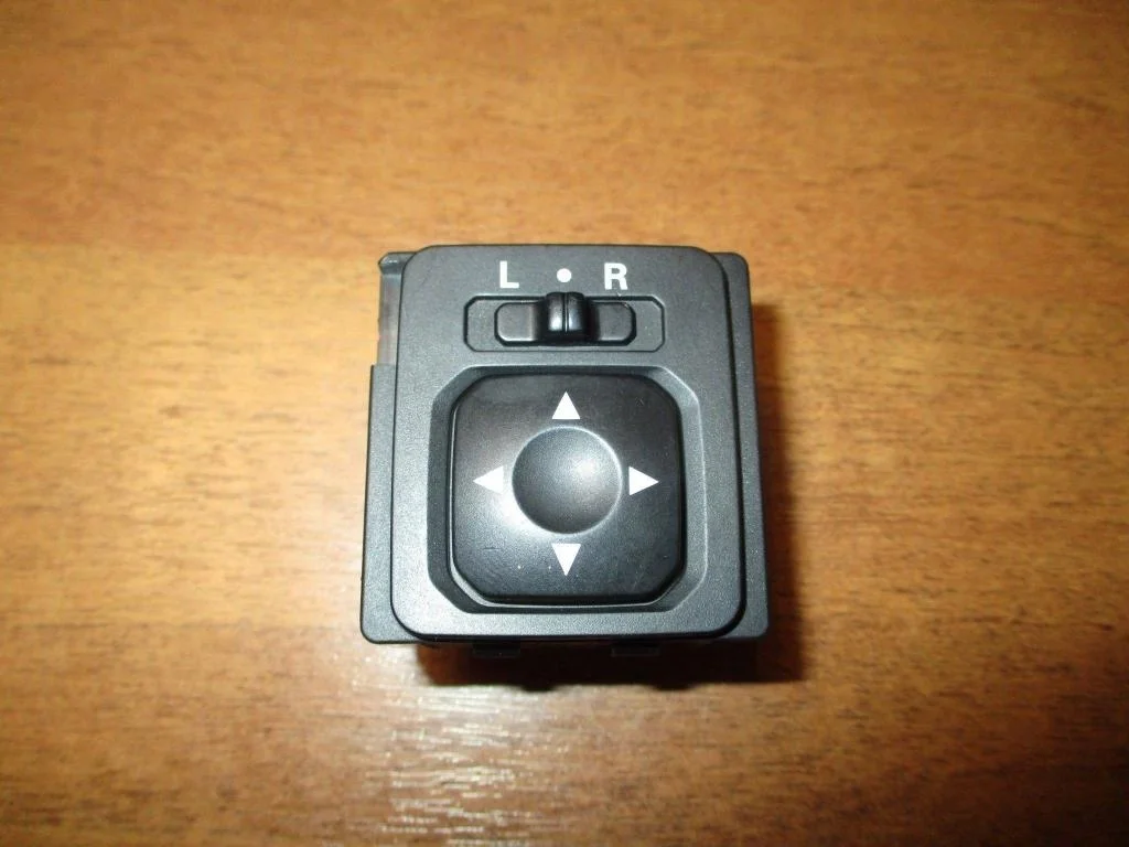 Переключатель регулировки зеркала Mitsubishi Lancer 9 CS