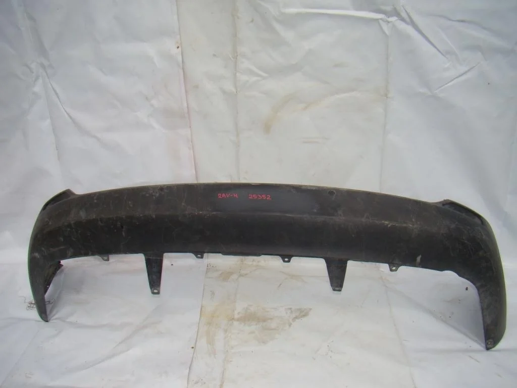 Бампер задний Toyota RAV4 A40