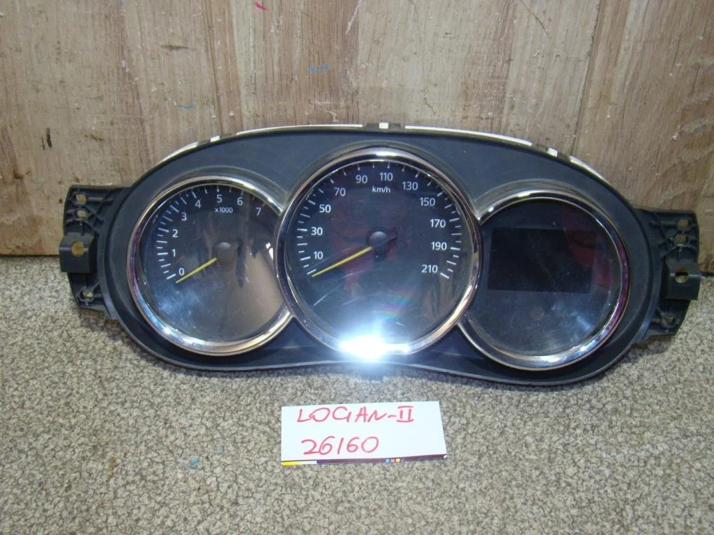Панель приборов Renault Logan 2 2015 L52