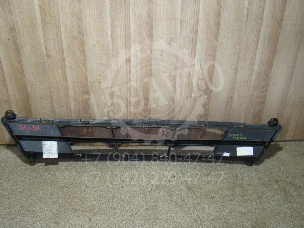 Решетка в бампер центральная Hyundai Solaris 1 RB