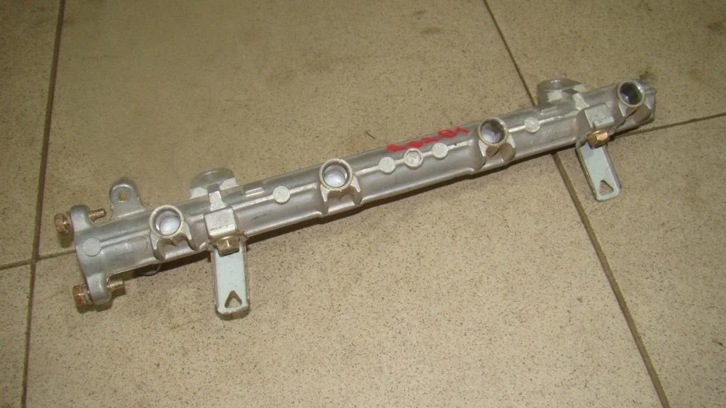 Рейка топливная Mitsubishi Lancer 9 CS