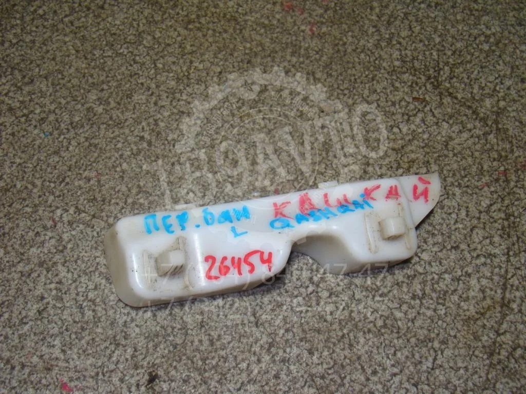 Кронштейн переднего бампера левый Nissan Qashqai J10