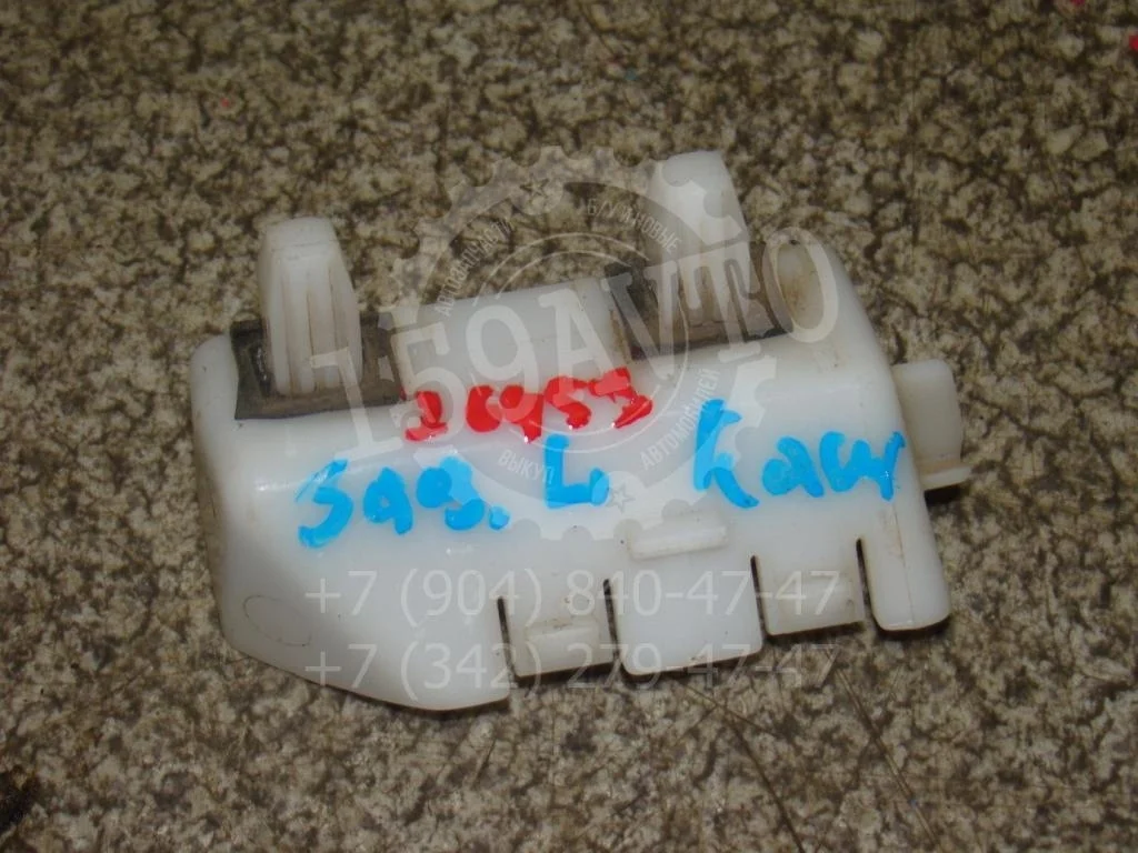 Кронштейн заднего бампера левый Nissan Qashqai J10