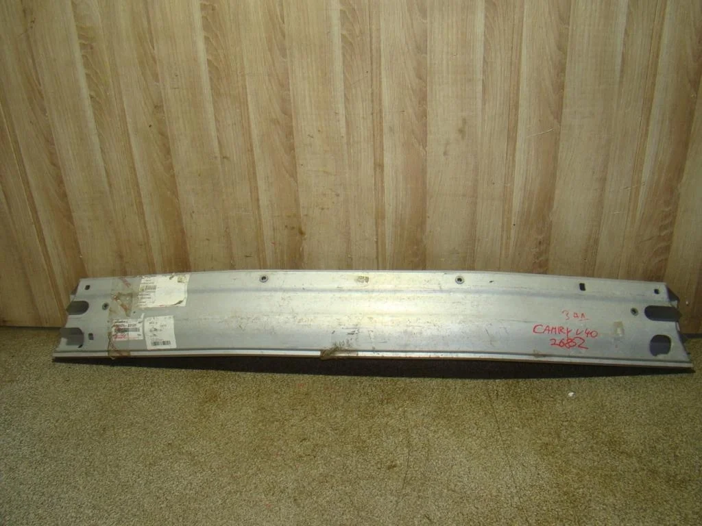 Усилитель заднего бампера Toyota Camry XV40